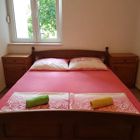 Tulek Neum
